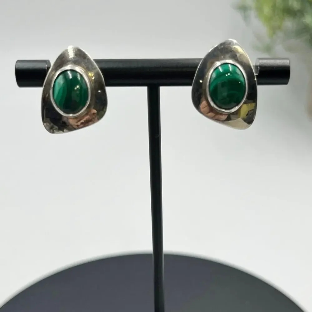 Sterling Silver Vintage Bezel Vibrant Green Malachite Cabochon Clip On Earrings